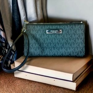 MICHAEL Michael Kors Logo Wristlet